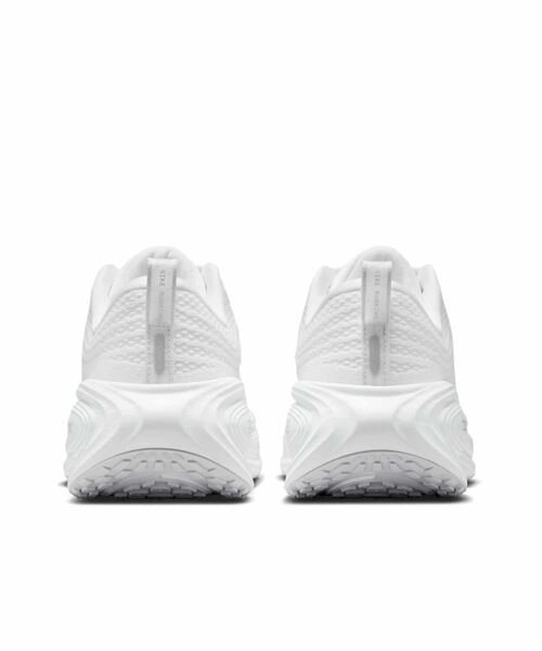 NIKE(ナイキ)の「ナイキ ボメロ プラス ウィメンズ ロード ランニングシューズ / Nike Vomero Plus Women's Road Running Shoes HV8154-102 White(スニーカー・レディース・ホワイト・29/22.5/23/23.5/24/24.5/25/25.5/26/26.5/22)」の10枚目の写真