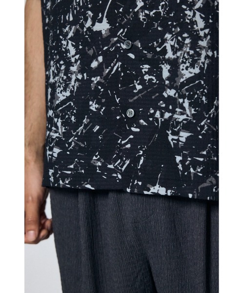 AZUL by moussy(アズールバイマウジー)の「総柄アロハシャツ(シャツ/ブラウス・メンズ・ホワイト系その他2/ブラウン系その他/ブラック系その他/ホワイト系その他・LARGE/MEDIUM)」の10枚目の写真