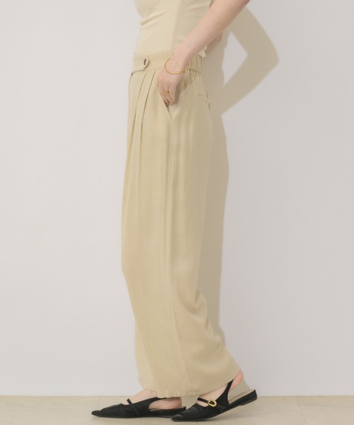 NEUNA(ヌナ)の「リネンライク2タックパンツ(スラックス・レディース・ブラック/ベージュ・FREE)」の22枚目の写真