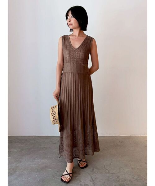 LAGUNAMOON(ラグナムーン)の「2WAYメッシュニットワンピース 【夏服】(ワンピース・レディース・アイボリー/ブラウン/レッド・MEDIUM/SMALL)」の2枚目の写真