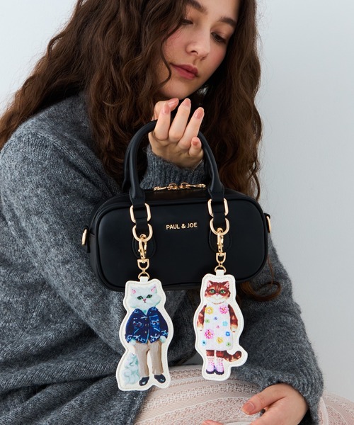 PAUL & JOE ACCESSOIRES(ポールアンドジョーアクセソワ)の「PAUL & JOE ACCESSOIRES (ポール&ジョーアクセソワ)2WAYミニボストンバッグ PJA-B1471 BAG WITH GIPSY&NOUNETTE CHARM(ボストンバッグ・レディース・ブラウン/ブラック・FREE)」の1枚目の写真