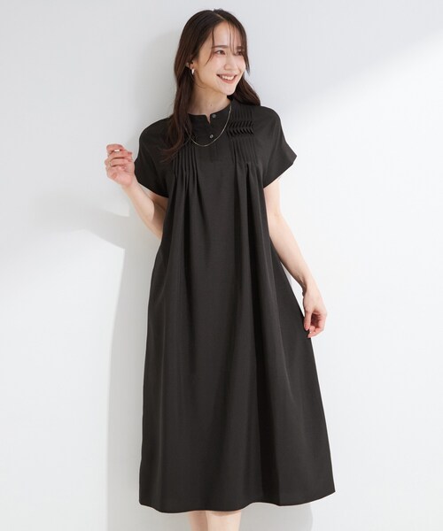 SHOO・LA・RUE(シューラルー)の「【S-LL/洗濯機可】ピンタックデザインがサマ見え Aラインワンピース(ワンピース・レディース・ブラック/ブラウン系その他・04/03/02/01)」の3枚目の写真