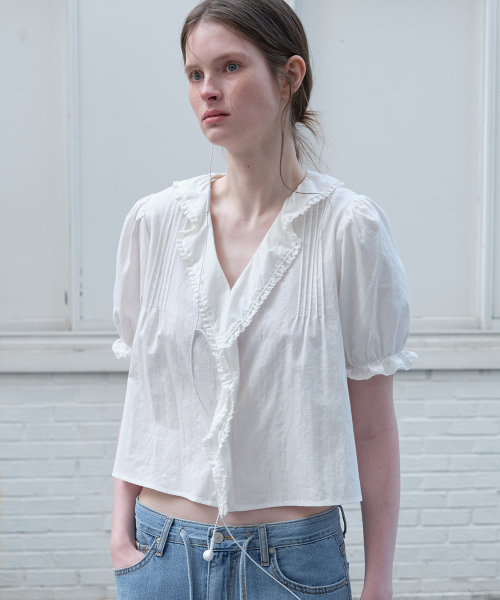FRIVER07（フリバー07）の「Ruffle shirring crop blouse [FRSP06BL04]_Ivory（シャツ/ブラウス・レディース・アイボリー・FREE）」の2枚目の写真