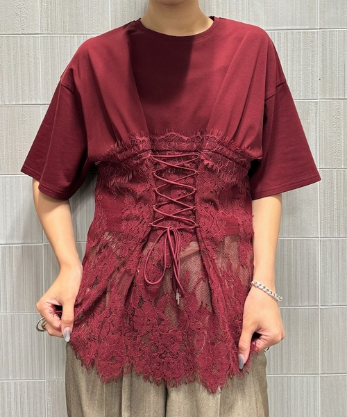 Ameri(アメリ)の「CORSET LIKE LACE DOCKING TEE(Tシャツ/カットソー・レディース・ホワイト/ブラック/レッド・FREE)」の15枚目の写真