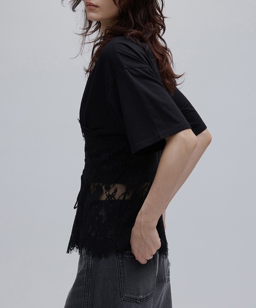 Ameri(アメリ)の「CORSET LIKE LACE DOCKING TEE(Tシャツ/カットソー・レディース・ホワイト/ブラック/レッド・FREE)」の18枚目の写真