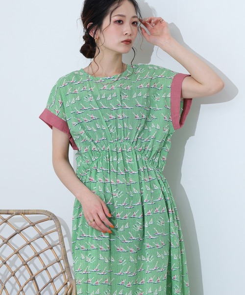 KILKI(キルキー)の「kilki 袖配色ギャザーワンピース シンクロナイズド 半袖(ワンピース・レディース・ブルー系/グリーン系・FREE)」の4枚目の写真