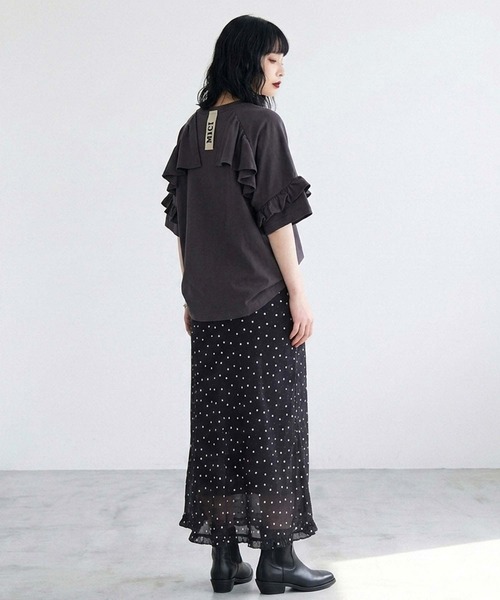 mici(ミチ)の「mici/BACK RAFFLE TEE(Tシャツ/カットソー・レディース・ブルー/オフホワイト/ブラック・ONE SIZE)」の12枚目の写真