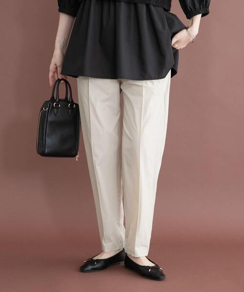 ITEMS URBANRESEARCH(アイテムズ アーバンリサーチ)の「タックテーパードストレッチパンツ(その他パンツ・レディース・ブラック/キャメル/ライトベージュ・FREE)」の19枚目の写真