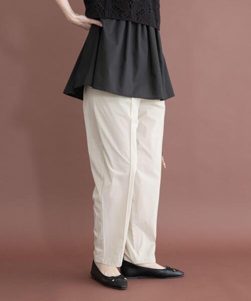 ITEMS URBANRESEARCH(アイテムズ アーバンリサーチ)の「タックテーパードストレッチパンツ(その他パンツ・レディース・ブラック/キャメル/ライトベージュ・FREE)」の20枚目の写真