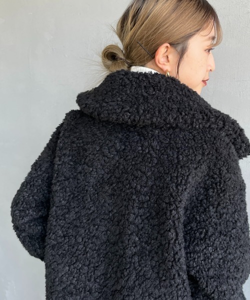 TATRAS（タトラス）の「【WEB先行予約】[TATRAS/タトラス] MAMATETA ビッグカラー シープ調ボアジャケット（ブルゾン・レディース・ブラック/ベージュ・1/2）」の15枚目の写真