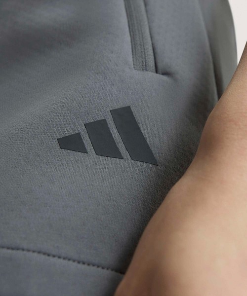 adidas（アディダス）の「W ZNE ショーツ / ハーフパンツ / アディダス adidas（その他パンツ・レディース・グレー・LARGE/MEDIUM/SMALL）」の2枚目の写真