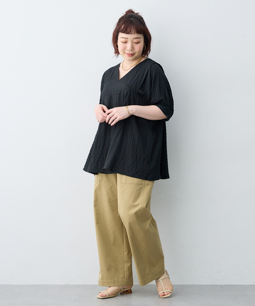 anyfee(エニフィー)の「【anyfee/大きいサイズ】Vネックギャザーエアリーフレアブラウス(その他トップス・レディース・ブラック/ブルー・5L/LL/4L/3L)」の12枚目の写真