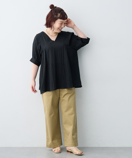 anyfee(エニフィー)の「【anyfee/大きいサイズ】Vネックギャザーエアリーフレアブラウス(その他トップス・レディース・ブラック/ブルー・5L/LL/4L/3L)」の17枚目の写真