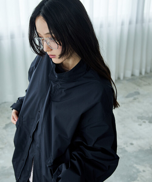 FREAK'S STORE（フリークスストア）の「＋Phenix × FREAK'S STORE/プラスフェニックス 別注 GORE-TEX WINDSTOPPER SHORT MODS COAT/ゴアテックス ウインドストッパーショート モッズコート/モッズコート（モッズコート・レディース・ブラック/ブラウン/ネイビー・MEDIUM/SMALL）」の4枚目の写真
