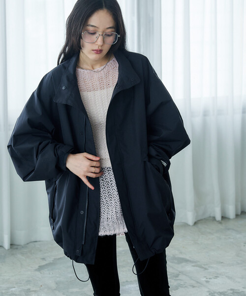 FREAK'S STORE(フリークスストア)の「+Phenix × FREAK'S STORE/プラスフェニックス 別注 GORE-TEX WINDSTOPPER SHORT MODS COAT/ゴアテックス ウインドストッパーショート モッズコート/モッズコート(モッズコート・レディース・ブラック/ブラウン/ネイビー・MEDIUM/SMALL)」の4枚目の写真
