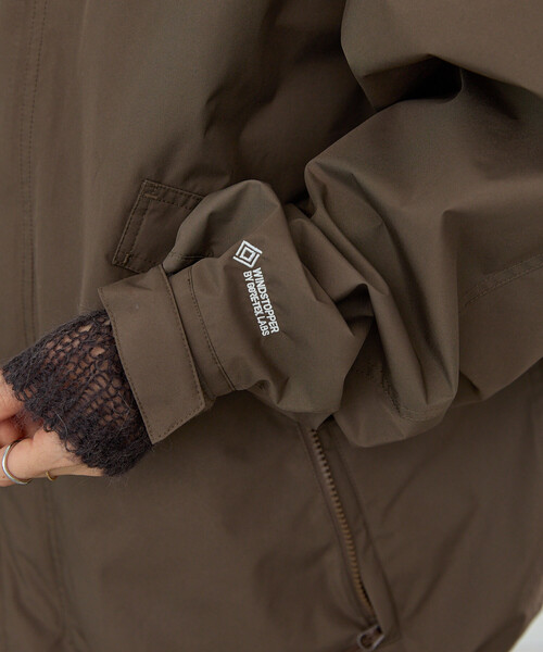 FREAK'S STORE(フリークスストア)の「+Phenix × FREAK'S STORE/プラスフェニックス 別注 GORE-TEX WINDSTOPPER SHORT MODS COAT/ゴアテックス ウインドストッパーショート モッズコート/モッズコート(モッズコート・レディース・ブラック/ブラウン/ネイビー・MEDIUM/SMALL)」の14枚目の写真
