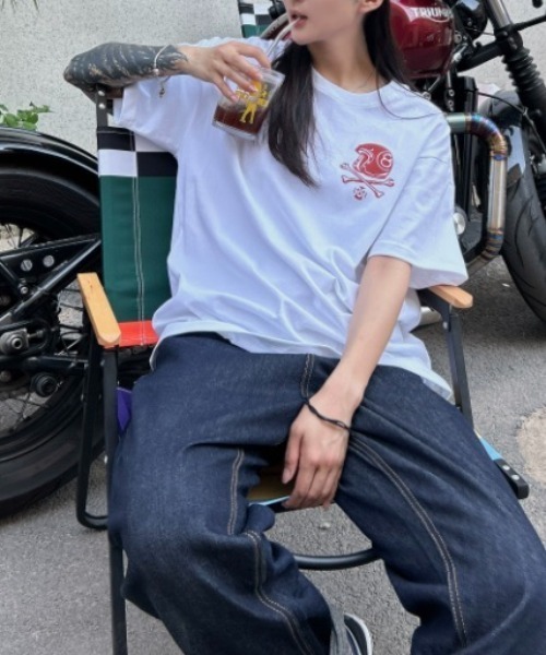 CELENA BEATS(セレナビーツ)の「バックダイヤグラフィックプリントTシャツ(Tシャツ/カットソー・メンズ・ホワイト・L/M/S)」の2枚目の写真