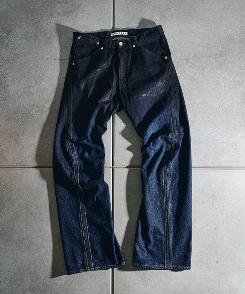 NVRFRGT(ネヴァーフォーゲット)の「別注 COATING FADE TWIST JEANS(デニムパンツ・メンズ・インディゴブルー/ブラック・1/2/3/4)」の16枚目の写真