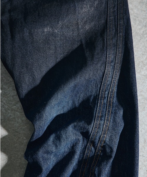 NVRFRGT(ネヴァーフォーゲット)の「別注 COATING FADE TWIST JEANS(デニムパンツ・メンズ・インディゴブルー/ブラック・1/2/3/4)」の20枚目の写真
