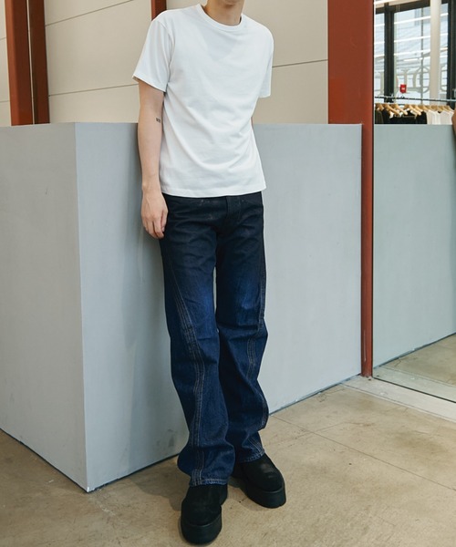 NVRFRGT(ネヴァーフォーゲット)の「別注 COATING FADE TWIST JEANS(デニムパンツ・メンズ・インディゴブルー/ブラック・1/2/3/4)」の5枚目の写真