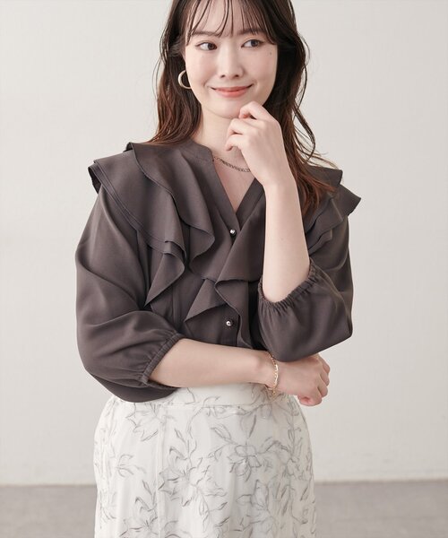 natural couture(ナチュラルクチュール)の「ラッフルフリルブラウス(シャツ/ブラウス・レディース・オフホワイト/ドット/ブラウン/ブラック/ピンク/ネイビー・FREE)」の15枚目の写真