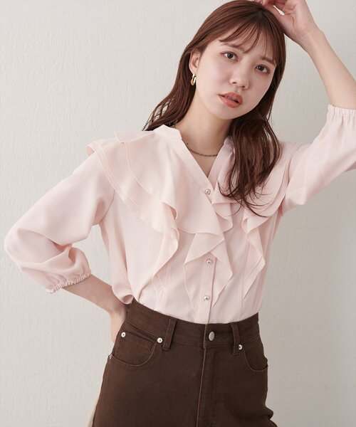 natural couture(ナチュラルクチュール)の「ラッフルフリルブラウス(シャツ/ブラウス・レディース・オフホワイト/ドット/ブラウン/ブラック/ピンク/ネイビー・FREE)」の20枚目の写真