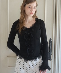 フロントフリルレースリブニット/Ribbed knit top with front ruffle lace detail