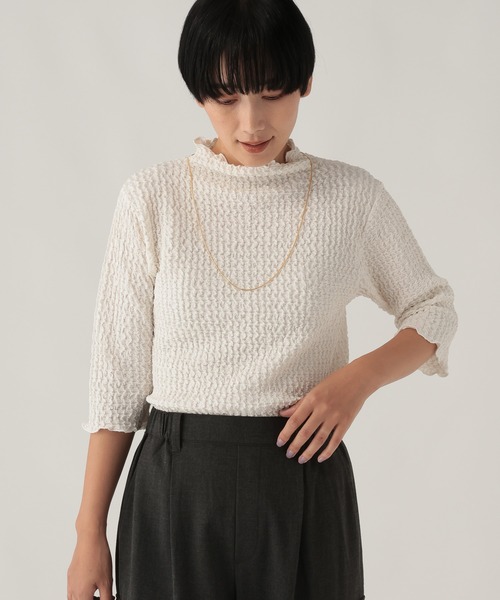 Elura（エルーラ）の「シャーリングカットソー/1079327（Tシャツ/カットソー・レディース・ブラック/グリーン系その他/オフホワイト・FREE）」の9枚目の写真