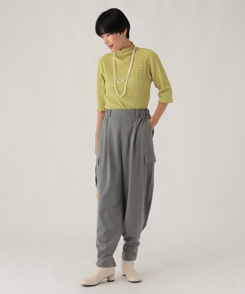 Elura（エルーラ）の「シャーリングカットソー/1079327（Tシャツ/カットソー・レディース・ブラック/グリーン系その他/オフホワイト・FREE）」の13枚目の写真