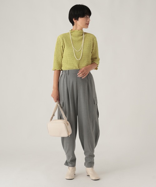 Elura（エルーラ）の「シャーリングカットソー/1079327（Tシャツ/カットソー・レディース・ブラック/グリーン系その他/オフホワイト・FREE）」の14枚目の写真