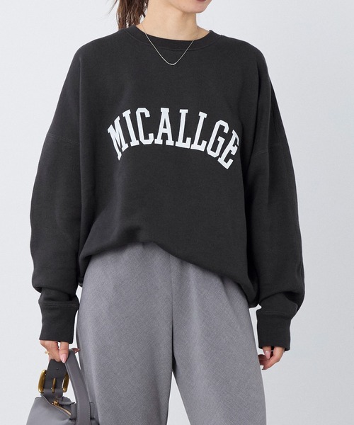 MICA&DEAL(マイカ&ディール)の「"MICALLGE"ロゴラグランスリーブスウェット(スウェット・レディース・チャコールグレー/オートミール/グレー・FREE)」の2枚目の写真