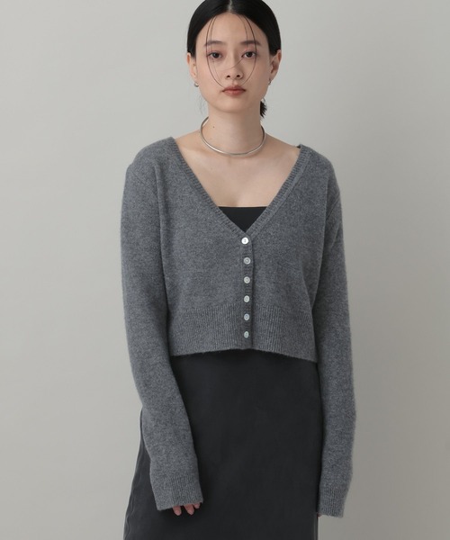 A part by(アパートバイ)の「カシュミールショートVカーディガン(カーディガン/ボレロ・レディース・ブルー系その他2/チャコールグレー/ベージュ系その他・FREE)」の7枚目の写真