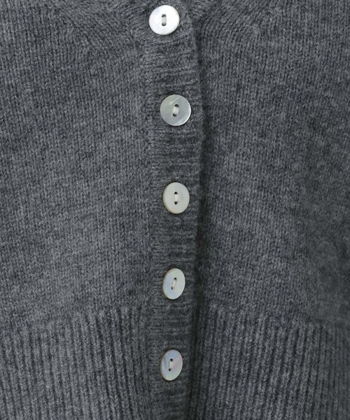 A part by(アパートバイ)の「カシュミールショートVカーディガン(カーディガン/ボレロ・レディース・ブルー系その他2/チャコールグレー/ベージュ系その他・FREE)」の18枚目の写真