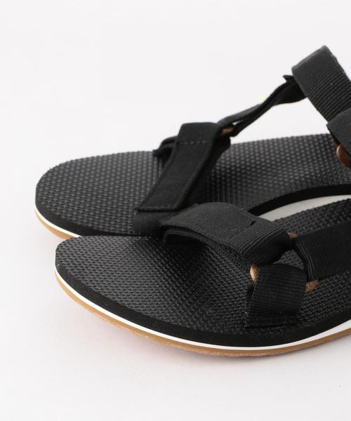 Teva（テバ）の「テバ/OC TEVA UNIVERSAL SLIDE（サンダル・レディース・ブラック/ホワイト・6/7/5/8）」の5枚目の写真