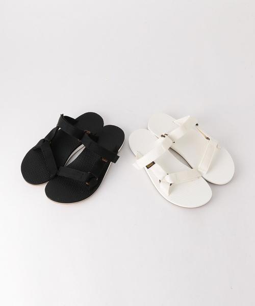 Teva（テバ）の「テバ/OC TEVA UNIVERSAL SLIDE（サンダル・レディース・ブラック/ホワイト・6/7/5/8）」の7枚目の写真