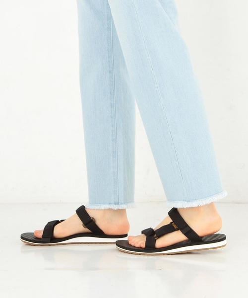 Teva（テバ）の「テバ/OC TEVA UNIVERSAL SLIDE（サンダル・レディース・ブラック/ホワイト・6/7/5/8）」の11枚目の写真