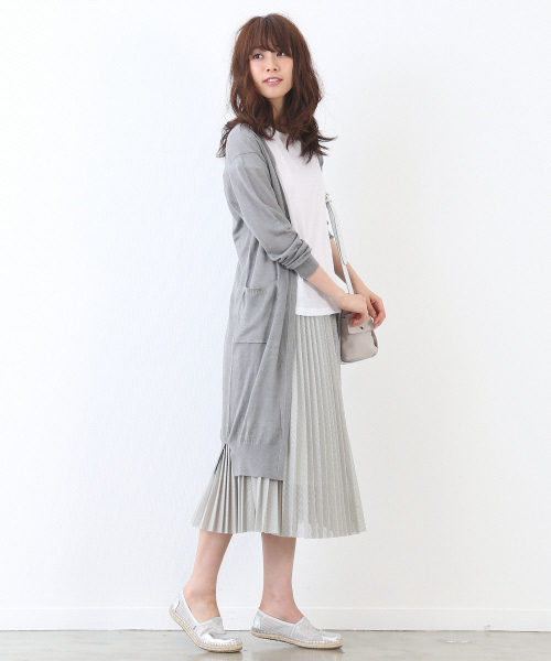 MYSELF ABAHOUSE（マイセルフアバハウス）の「リネンビスコース　ロングカーディガン（カーディガン/ボレロ・レディース・ベージュ/ネイビー/ホワイト/グレー・FREE）」の2枚目の写真