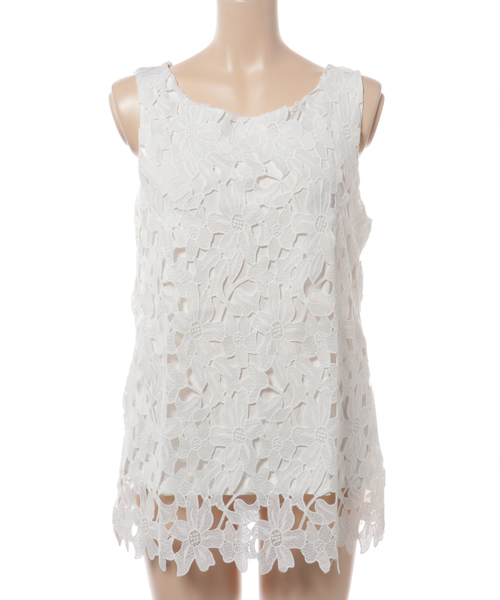 Pierrot（ピエロ）の「花柄総レースタンクトップ/ノースリーブ　袖なし（タンクトップ・レディース・ホワイト/ブラウン/ネイビー/ブラック/ピンクベージュ・M/L）」の2枚目の写真