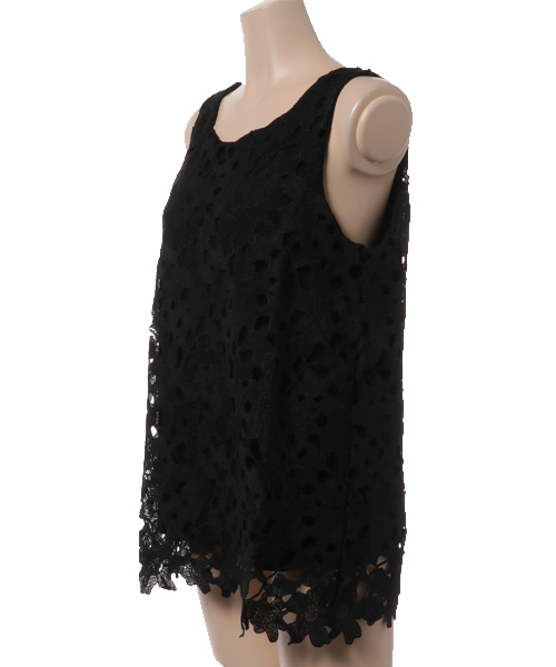 Pierrot（ピエロ）の「花柄総レースタンクトップ/ノースリーブ　袖なし（タンクトップ・レディース・ホワイト/ブラウン/ネイビー/ブラック/ピンクベージュ・M/L）」の10枚目の写真