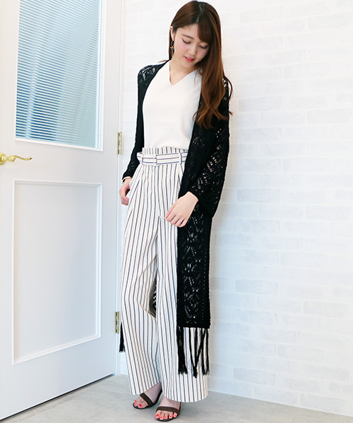 N.(N. Natural Beauty Basic)(エヌエヌナチュラルビューティーベーシック)の「◆レース編みニットガウン(カーディガン/ボレロ・レディース・ホワイト/レッド/ブラック・MEDIUM)」の2枚目の写真