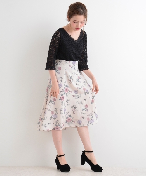 MAJESTIC LEGON（マジェスティックレゴン）の「【WEB限定価格】ヴィンテージフラワースカート（スカート・レディース・ブラック系その他/ホワイト系その他2/グリーン系その他・MEDIUM）」の6枚目の写真