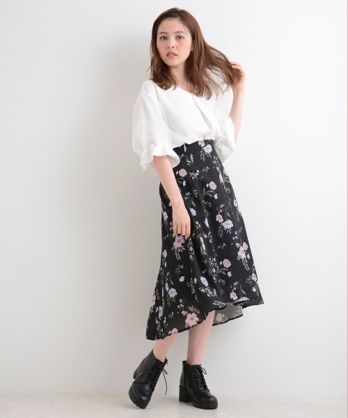 MAJESTIC LEGON（マジェスティックレゴン）の「【WEB限定価格】ヴィンテージフラワースカート（スカート・レディース・ブラック系その他/ホワイト系その他2/グリーン系その他・MEDIUM）」の13枚目の写真