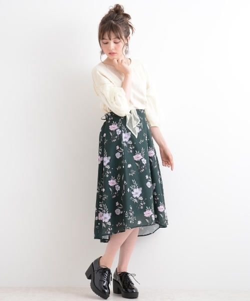 MAJESTIC LEGON（マジェスティックレゴン）の「【WEB限定価格】ヴィンテージフラワースカート（スカート・レディース・ブラック系その他/ホワイト系その他2/グリーン系その他・MEDIUM）」の11枚目の写真