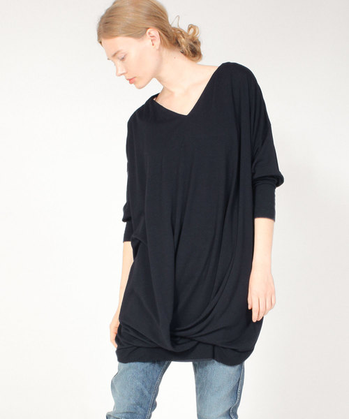 Audition（オーディション）の「M0748 タック デザイン Bigプルオーバー（Tシャツ/カットソー・レディース・ライトベージュ/ダークネイビー/ダークパープル・MEDIUM）」の2枚目の写真