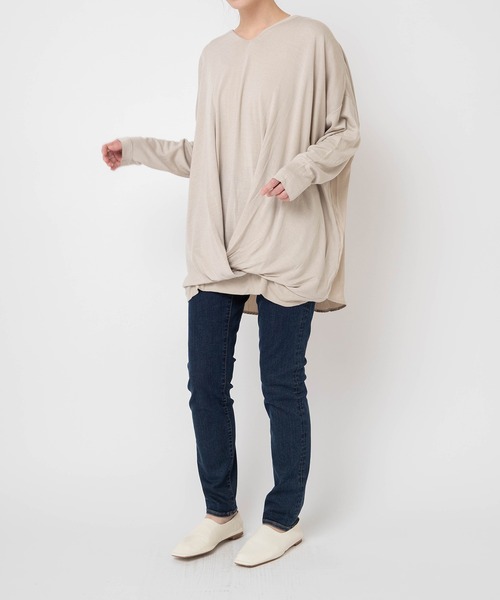 Audition(オーディション)の「M0748 タック デザイン Bigプルオーバー(Tシャツ/カットソー・レディース・ライトベージュ/ダークネイビー/ダークパープル・MEDIUM)」の14枚目の写真