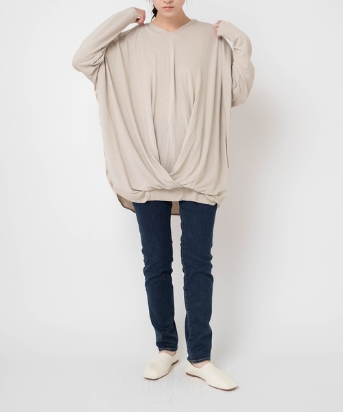 Audition(オーディション)の「M0748 タック デザイン Bigプルオーバー(Tシャツ/カットソー・レディース・ライトベージュ/ダークネイビー/ダークパープル・MEDIUM)」の13枚目の写真