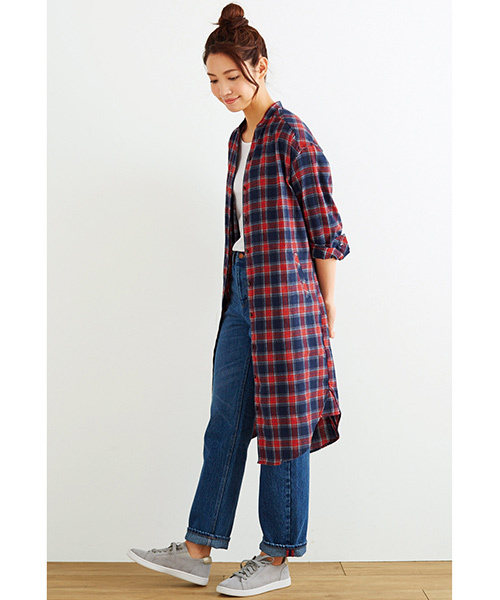 Live in comfort（リブインコンフォート）の「リブ　イン　コンフォート　スタンドカラーで小顔見えする　ネルチェックシャツワンピース（シャツワンピース・レディース・レッド/グレー×ホワイト/ブラック×ブルー・LARGE/MEDIUM/SMALL/X-LARGE/XX-LARGE/NM）」の5枚目の写真