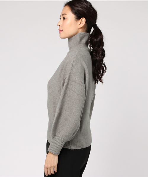 earth music&ecology（アースミュージックアンドエコロジー）の「ゆったりボリュームニットプルオーバー（ニット/セーター・レディース・グレー/レッド/ブラック・FREE）」の4枚目の写真