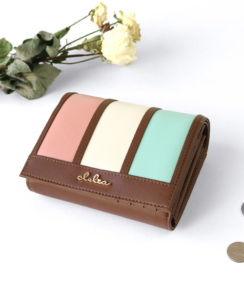 Clelia(クレリア)の「マルチカラー二つ折りミニ財布(財布・レディース・パープル系その他/ピンク系その他/ブラウン系その他/ブルー系その他/レッド系その他/ラベンダー/ブラック/ベージュ/ネイビー/チョコ/キャメル/ピンク系その他2/パープル系その他2/ブラウン系その他2・ONE SIZE)」の12枚目の写真