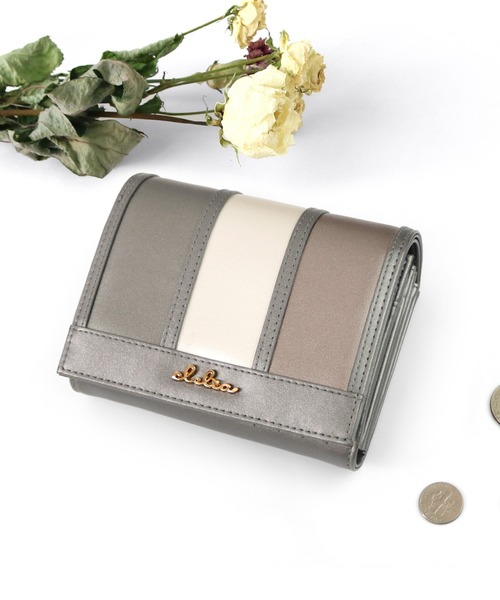 Clelia(クレリア)の「マルチカラー二つ折りミニ財布(財布・レディース・パープル系その他/ピンク系その他/ブラウン系その他/ブルー系その他/レッド系その他/ラベンダー/ブラック/ベージュ/ネイビー/チョコ/キャメル/ピンク系その他2/パープル系その他2/ブラウン系その他2・ONE SIZE)」の5枚目の写真